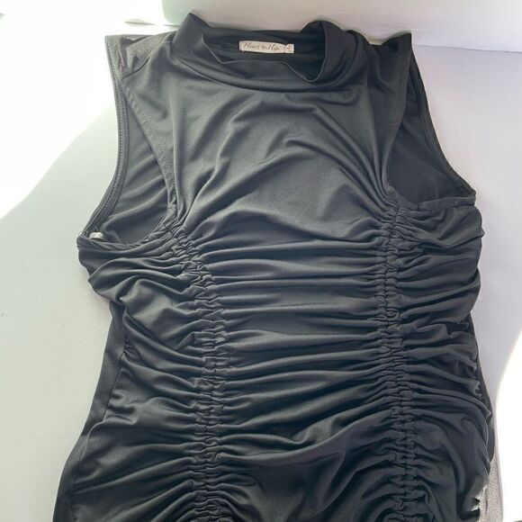 Heart N Hips| Small| Rouched| Bodycon| Mini| Has lots of stretch - Picture 14 of 14